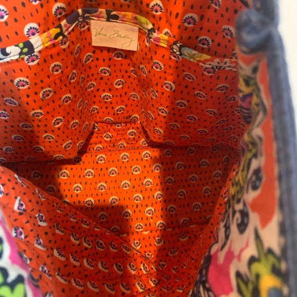 Discontinued  Vera Bradley medium tote bag. Rio pattern, beautiful fabric. - Picture 3 of 3